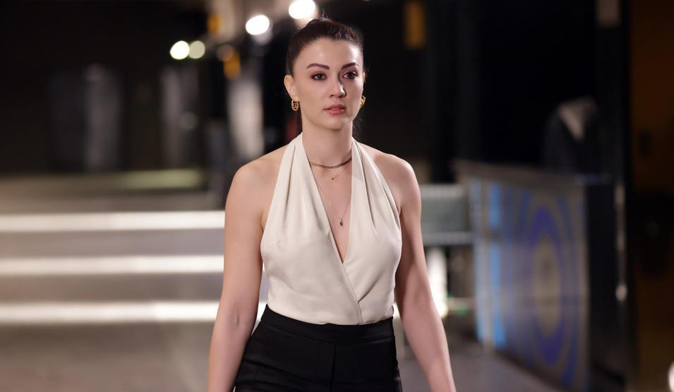 Burcu Özberk: Çok heyecanlıyım çünkü çok güçlü ve çok güzel bir dizi olacak