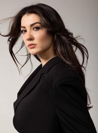 Burcu Özberk: Çok heyecanlıyım çünkü çok güçlü ve çok güzel bir dizi olacak