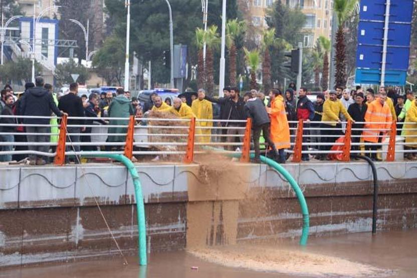 8 kişi can verdi: Şanlıurfada sel felaketindeki kavşakta 5 hata