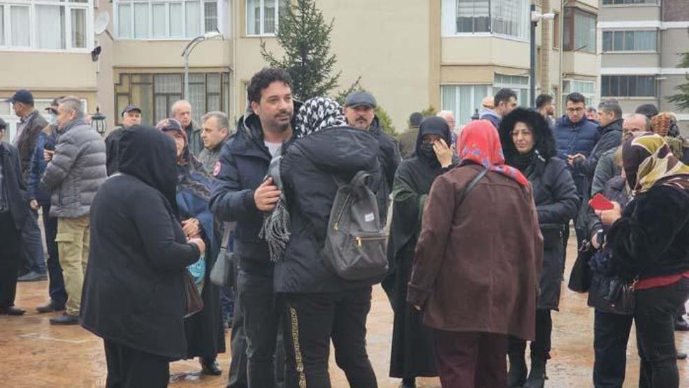 Ezgi Sertel’in baba acısı Cenazede gözyaşlarını tutamadı