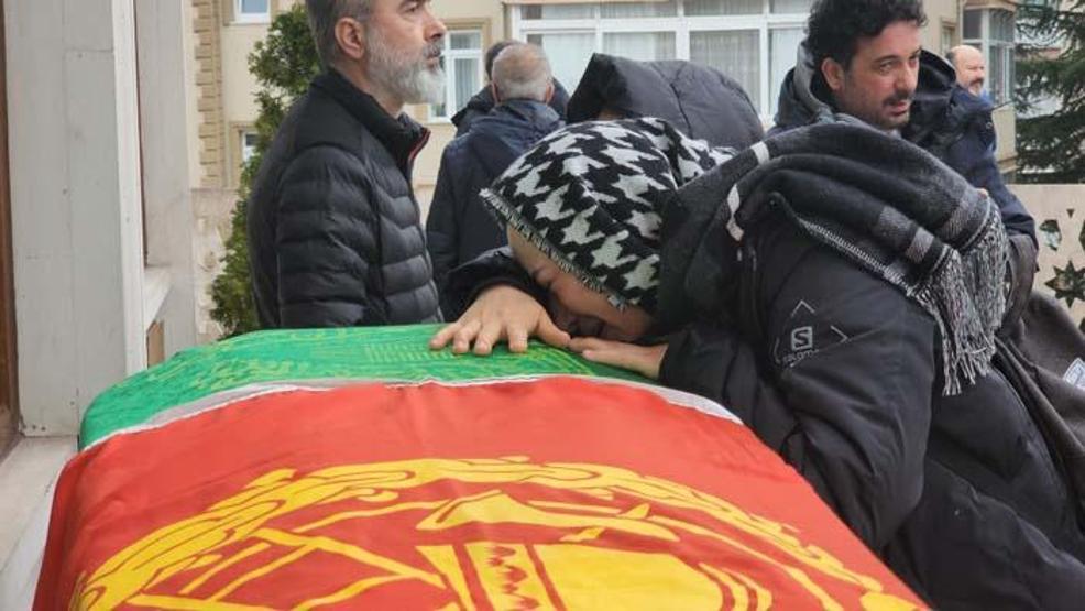 Ezgi Sertel’in baba acısı Cenazede gözyaşlarını tutamadı