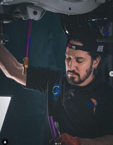 Doğukan Manço, annesini paylaştı: Kim der bu güzel kadına 70 diye