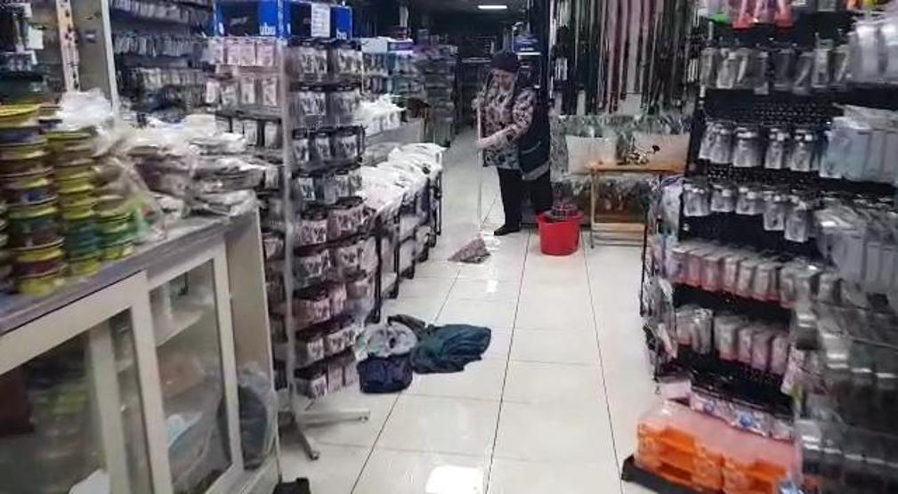 İskenderunda denizin yükselmesi sonucu su baskını