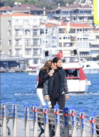 Şevval Şahin ve sevgilisi aşka geldi Öpücüklere boğdu