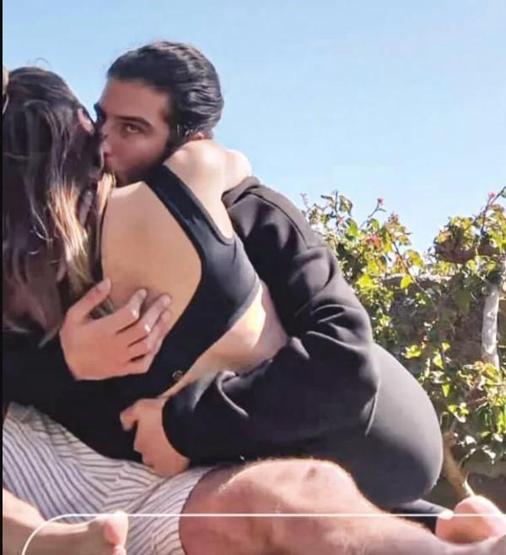 Şevval Şahin ve sevgilisi aşka geldi Öpücüklere boğdu