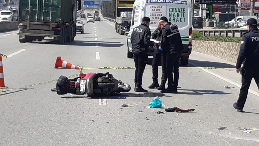 Feci son: TIRın altında kalarak can verdiler Geriye bu kareler kaldı...