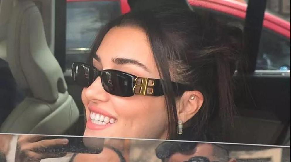 Hande Erçel aşk sorularından kaçtı
