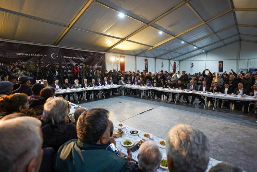 Kılıçdaroğluna çadır kent ziyaretinde zor soru: HDP’ye de bakanlık verecek misiniz
