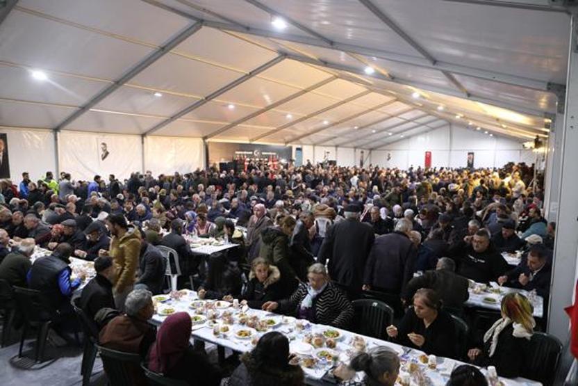 Kılıçdaroğluna çadır kent ziyaretinde zor soru: HDP’ye de bakanlık verecek misiniz