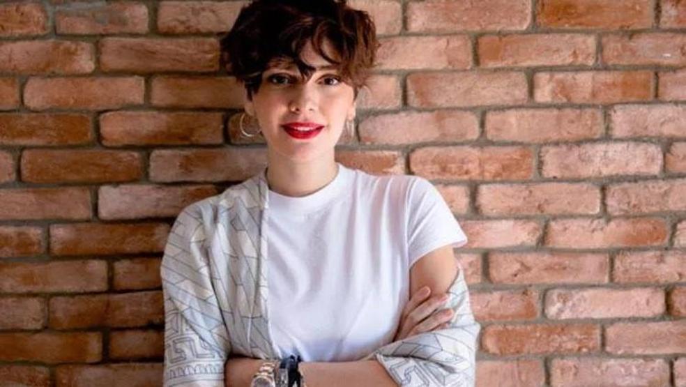 Bergüzar Korel yardım kolisinden çıkanı görünce isyan etti