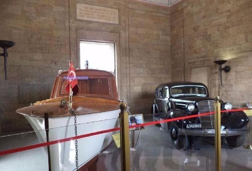 Atatürkün otomobilinin restorasyonu 5 yıl sürdü