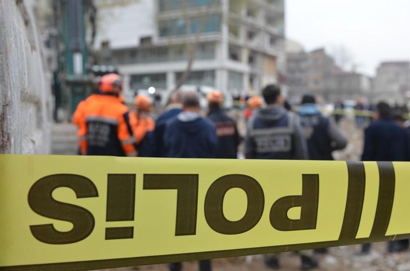 Depremin 49uncu gününde enkazdan bir kadın cesedi çıkartıldı