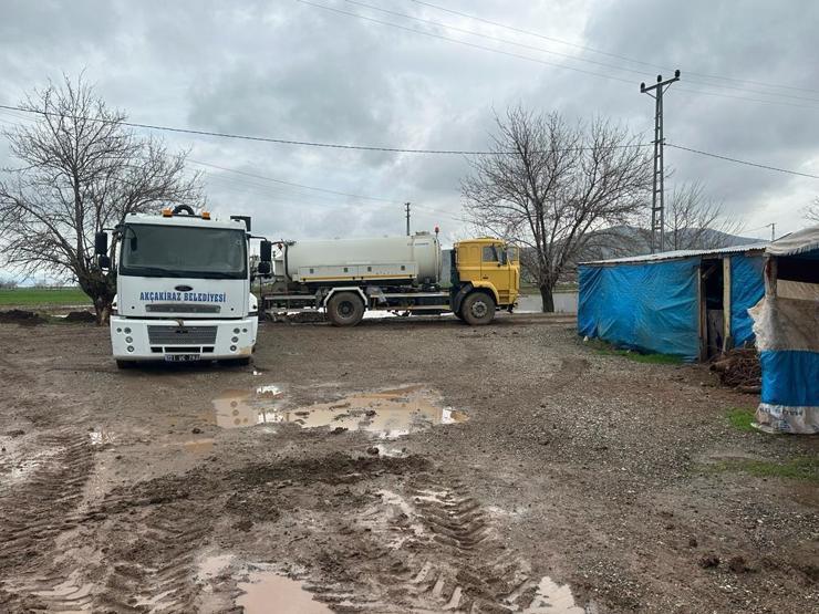 Elazığda sağanak; evler ve tarım arazileri su altında kaldı