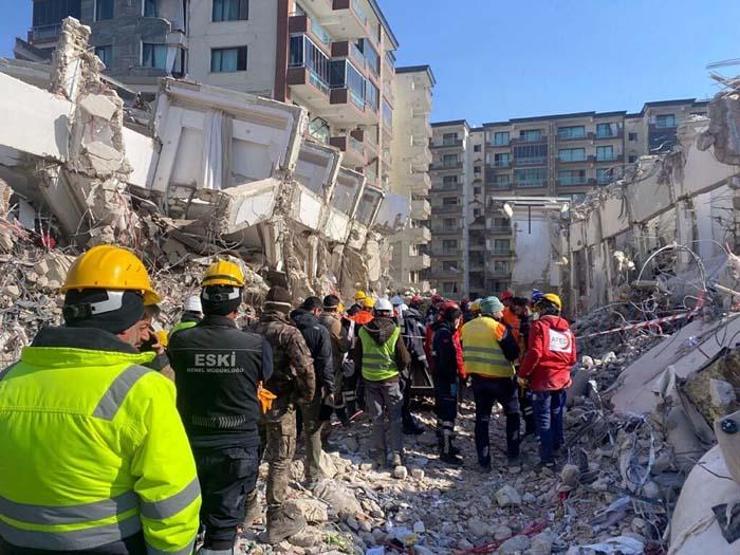 Deprem bölgesi için salgın hastalık uyarısı