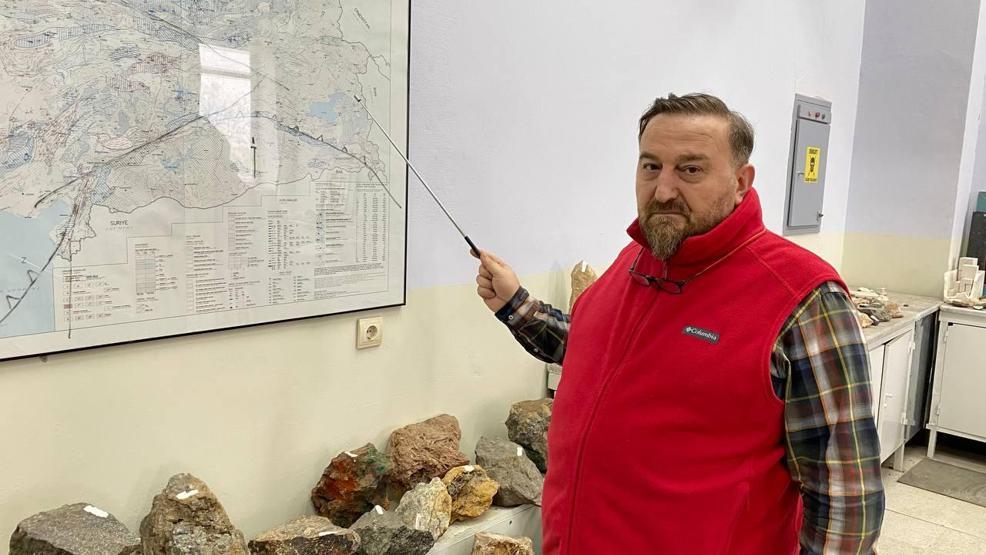 Uzman isim o noktayı uyardı: Küçük bir artçıda yıkılma durumu söz konusu
