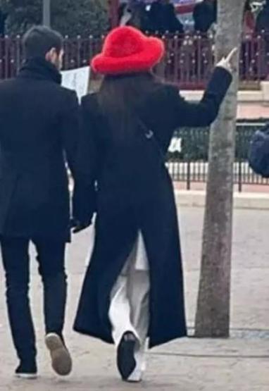 Hande Erçelin popülerliğini arttırdı Aşk dobingi
