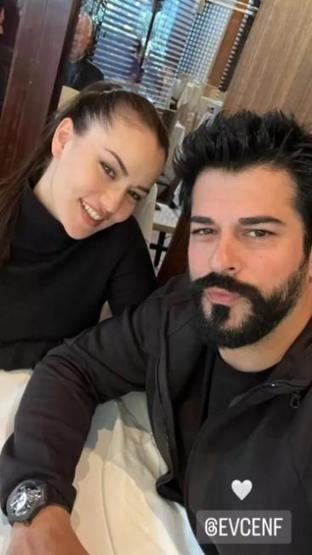 Burak Özçivit ve Fahriye Evcenden aşk pozu