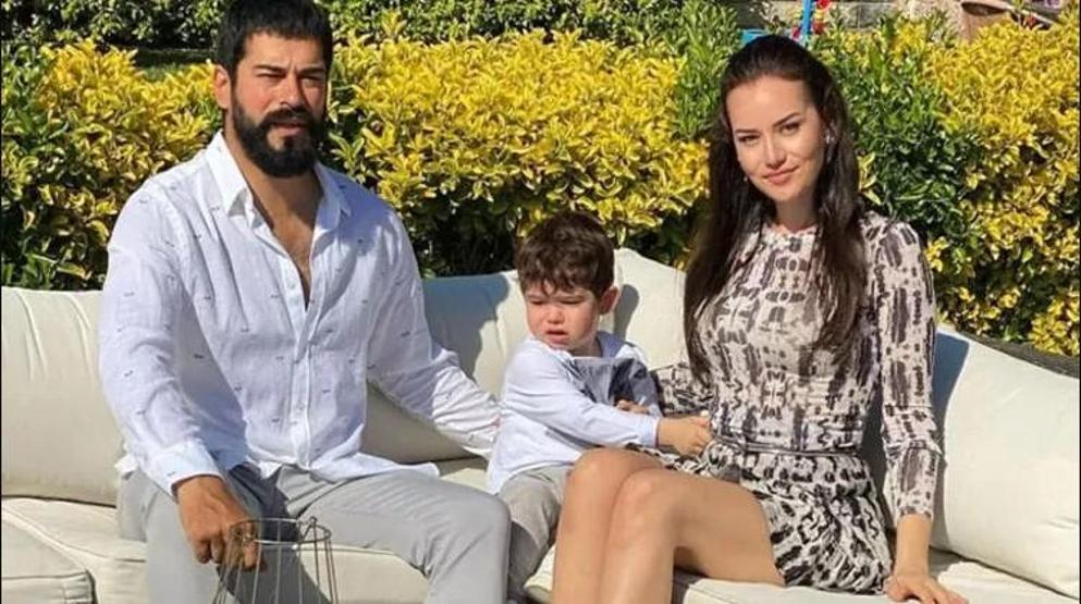 Burak Özçivit ve Fahriye Evcenden aşk pozu