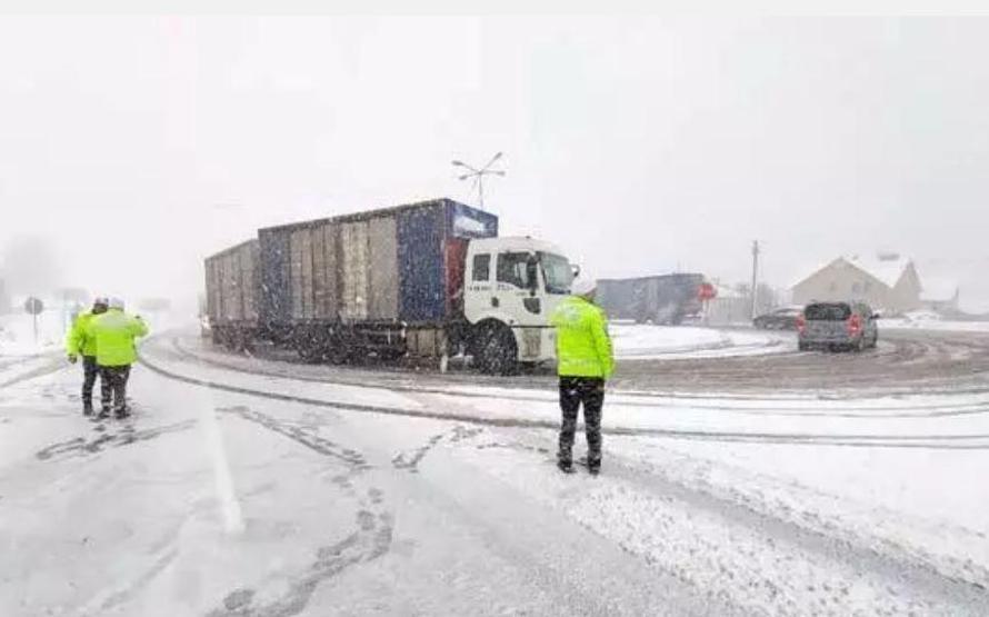 Mart sonunda kar alarmı Birçok kent beyaza büründü