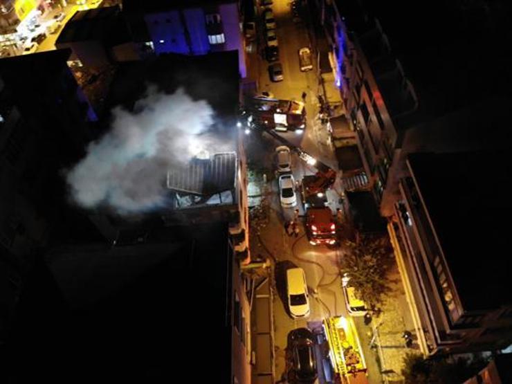 Avcılarda boşaltılan binada yangın: 1 yaralı