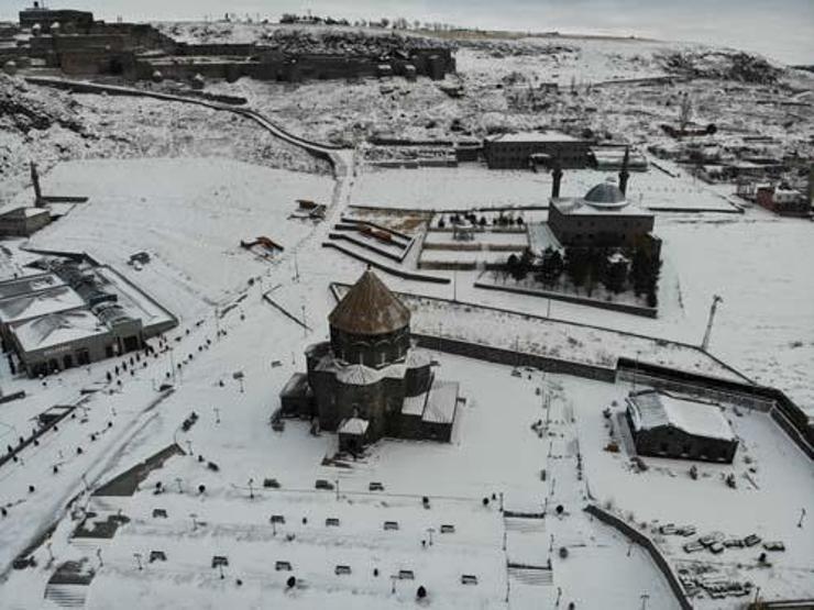 Fotoğraflar bugün çekildi: Nisan ayında kar