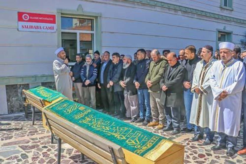 Elazığdaki aile katliamı: Son yolculuklarına uğurlandılar