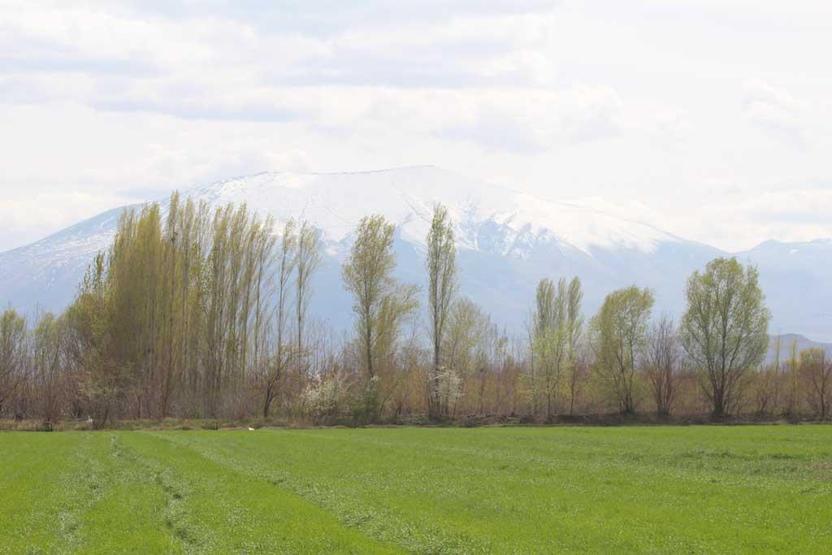 Doğunun Çukurovası biliniyor: Bir yanda bahar bir yanda kış...
