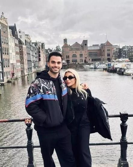 İrem Derici sevgilisiyle birlikte form tutuyor
