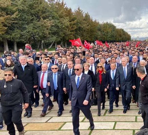 Muharrem İnceden Anıtkabire ziyaret
