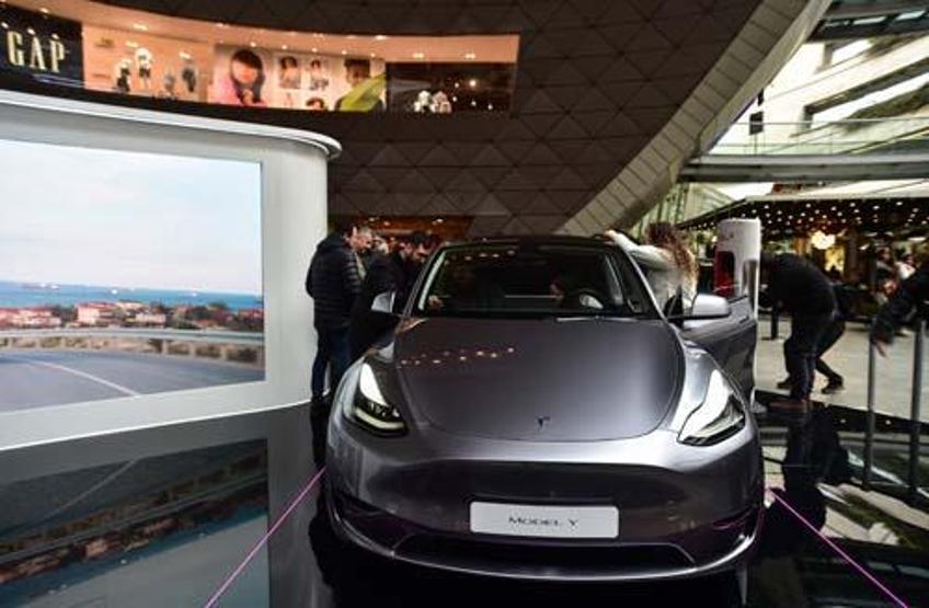 Teslimat mayıs ayında başlıyor: Tesla araçlara yoğun ilgi