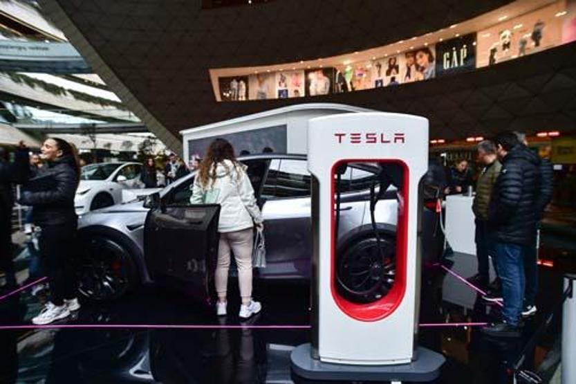 Teslimat mayıs ayında başlıyor: Tesla araçlara yoğun ilgi