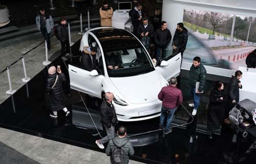 Teslimat mayıs ayında başlıyor: Tesla araçlara yoğun ilgi