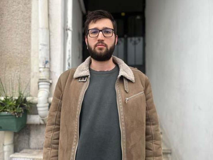 Kadıköyde ev sahibinin kardeşinden kiracıya evden çık dayağı; o anlar kamerada