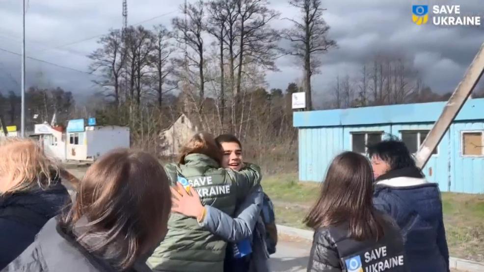 Aylar sonra ailelerine kavuştular: Ukraynalı 31 çocuk ülkesine döndü