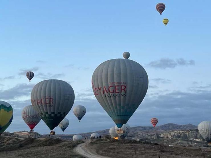 Kapadokya’yı 18 bin turist gökyüzünden izledi