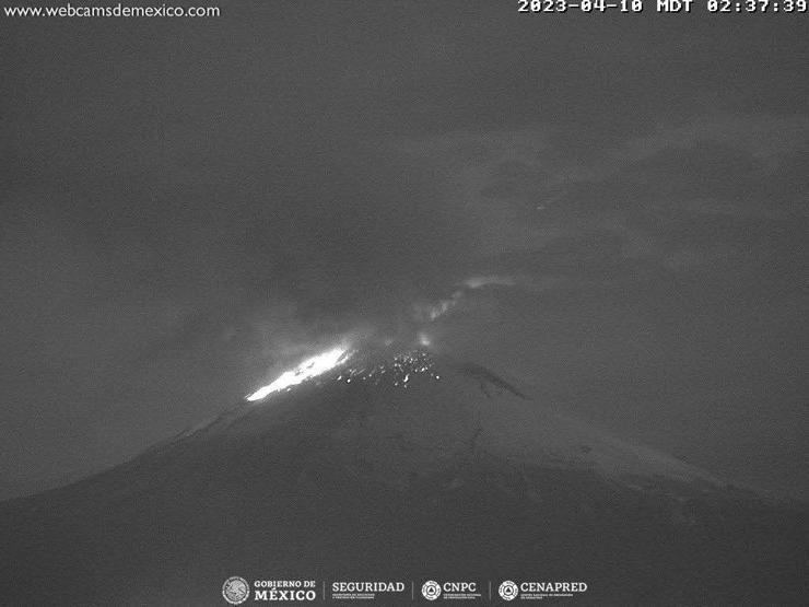 Popocatepetl Yanardağı’nda 24 saatte 12 patlama