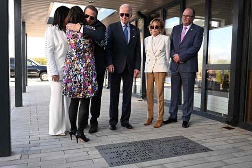 ABDnin konuştuğu tesadüf: Biden karşısında görünce gözyaşlarına boğuldu