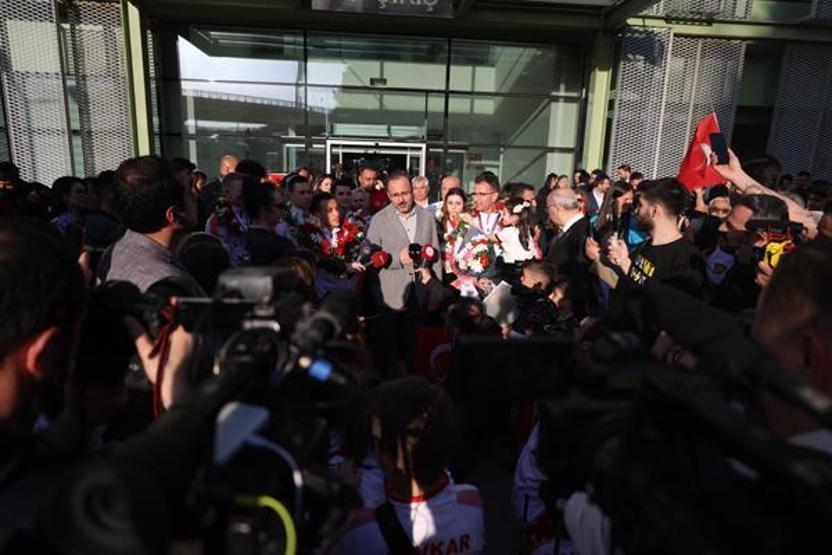 Bakan Kasapoğlu: Türkiye sporda altyapı devrimini gerçekleştirdi