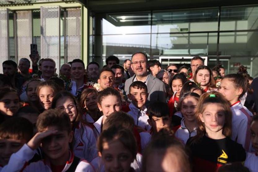 Bakan Kasapoğlu: Türkiye sporda altyapı devrimini gerçekleştirdi