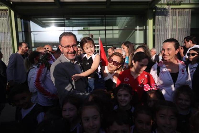 Bakan Kasapoğlu: Türkiye sporda altyapı devrimini gerçekleştirdi