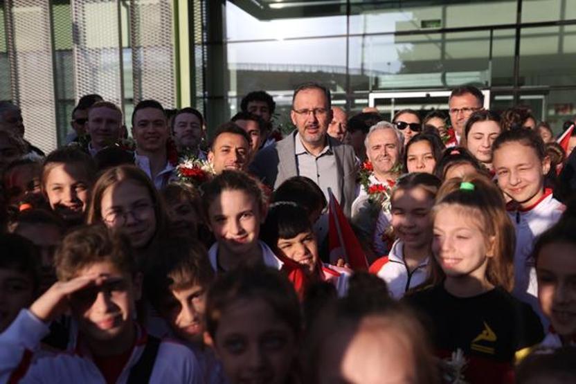 Bakan Kasapoğlu: Türkiye sporda altyapı devrimini gerçekleştirdi