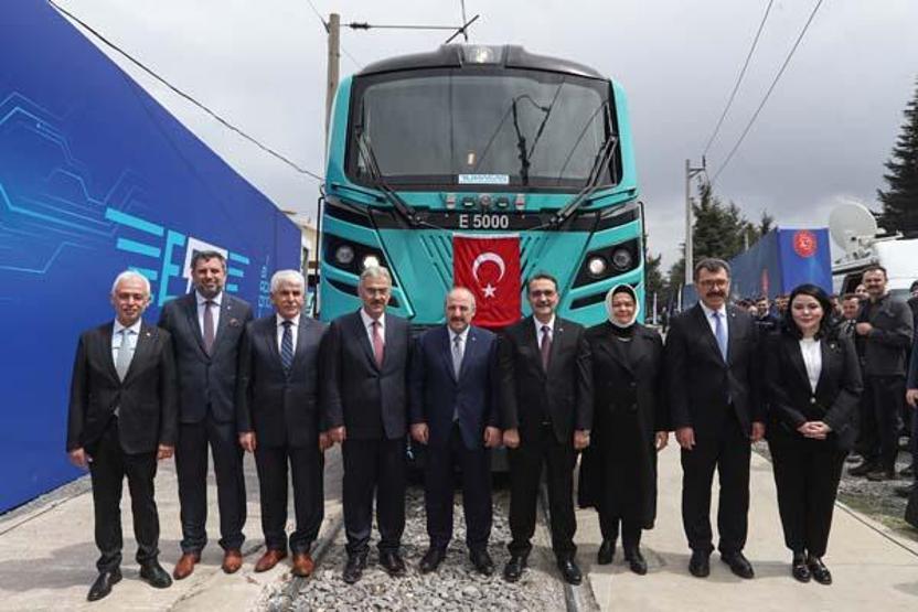 Türkiyenin ilk elektrikli ana hat lokomotifi: Eskişehir 5000