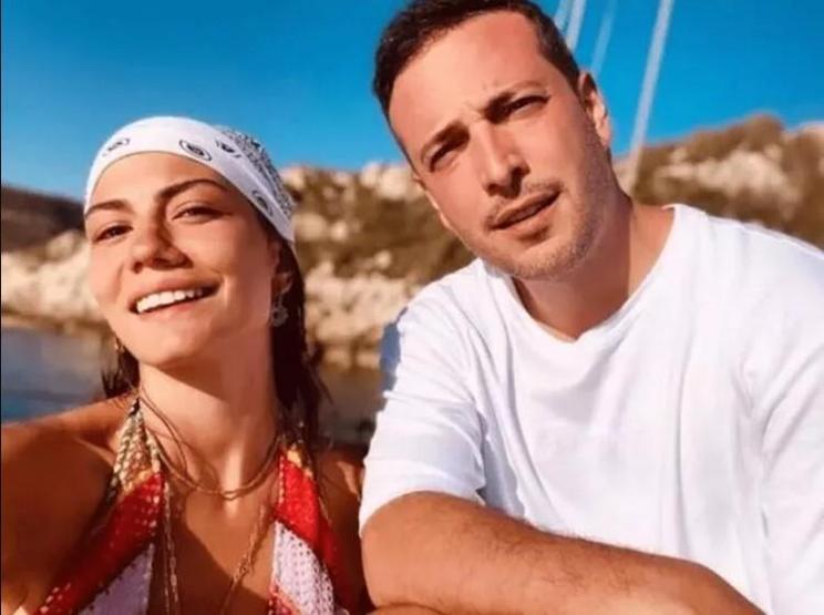 Oğuzhan Koç ile boşanma kararı alan Demet Özdemir para iddiaları sonrası konuştu