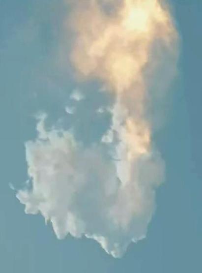 Test uçuşu başarısız oldu: Starship, kalkıştan dakikalar sonra infilak etti