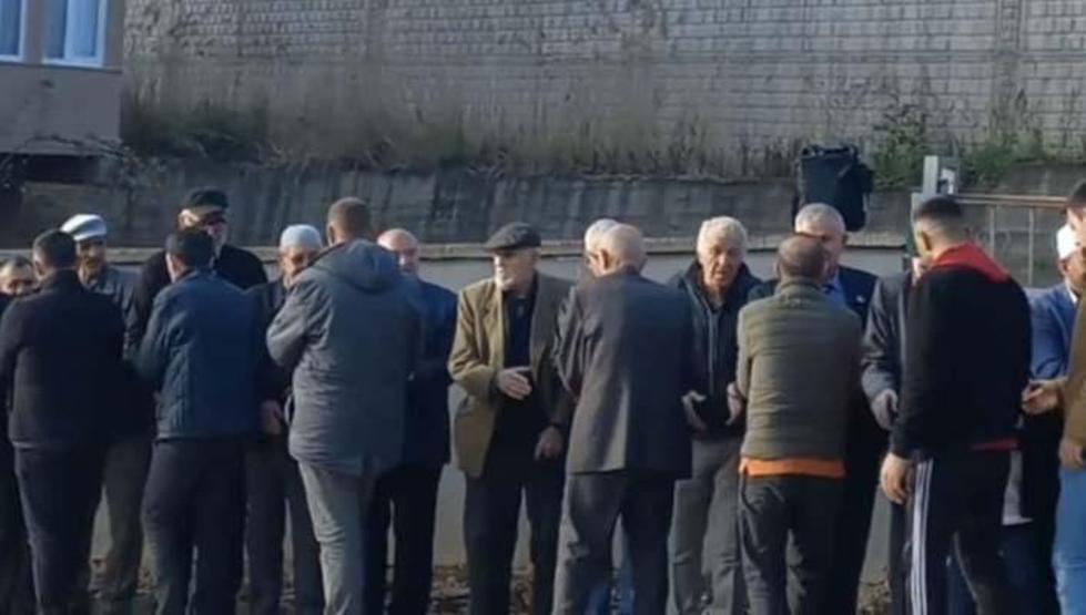 Bursada geleneksel bayramlaşmada 1 kilometrelik kuyruk oluştu