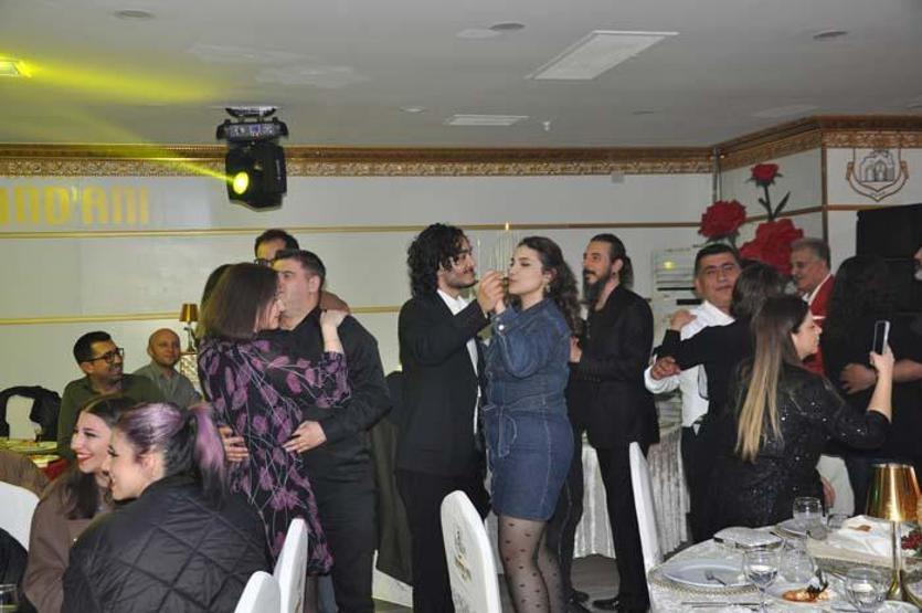 Ünlü isimler Karsta sahne aldı