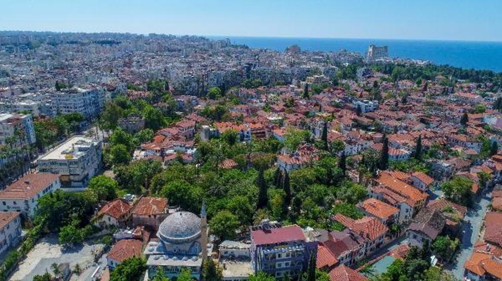 Yabancıya satılan her 100 konuttan 38i Antalyada