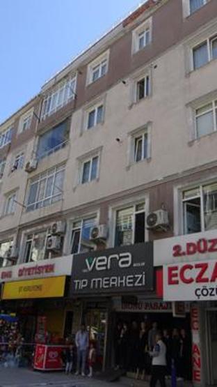 Avcılar’da binadan düşen beton parçası yoldan geçen kadının üzerine düştü