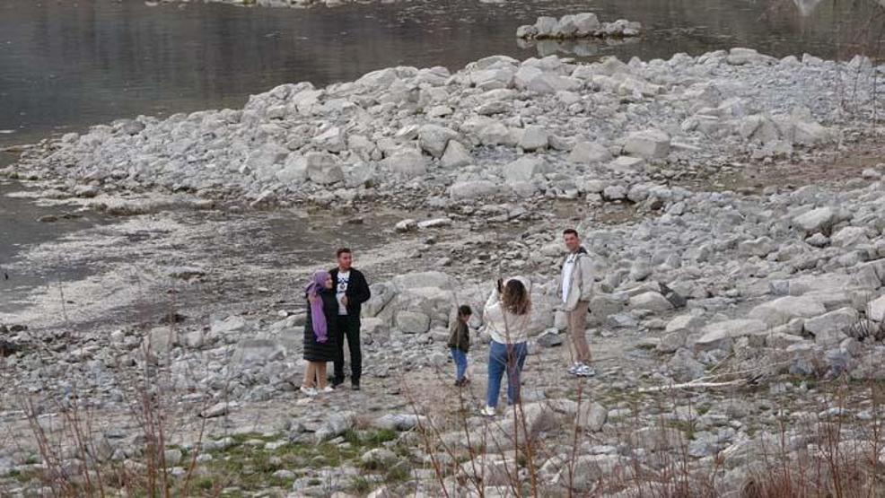 Yolu açılan doğa harikası Nemrut Krater Dağı’na ziyaretçi akını