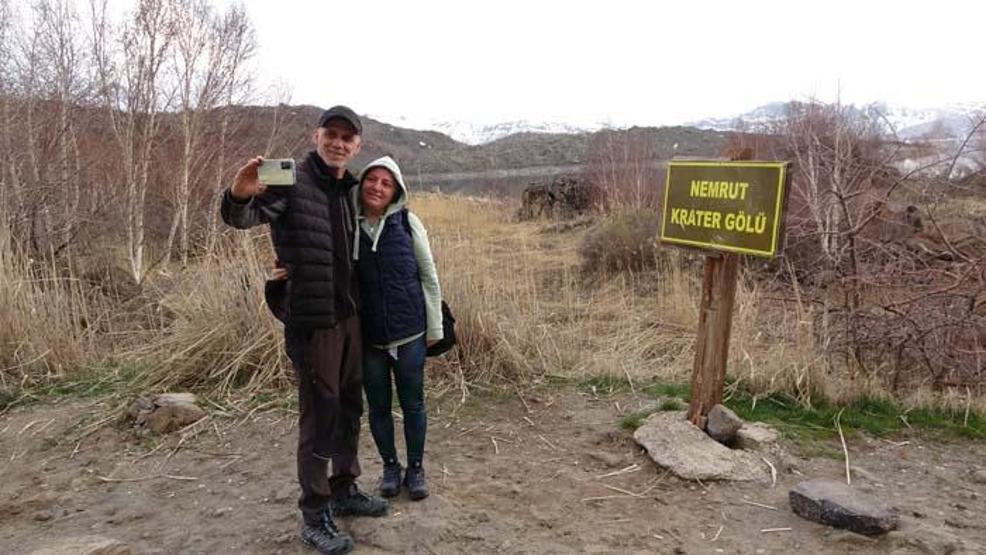 Yolu açılan doğa harikası Nemrut Krater Dağı’na ziyaretçi akını